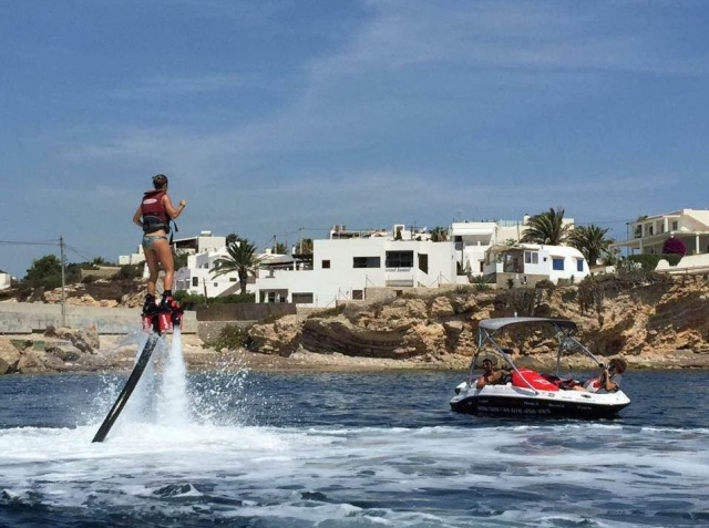  Fotografando o flyboard do barco 